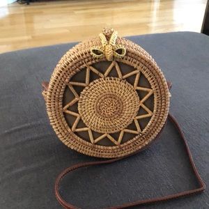 Round wicker purse. New never used